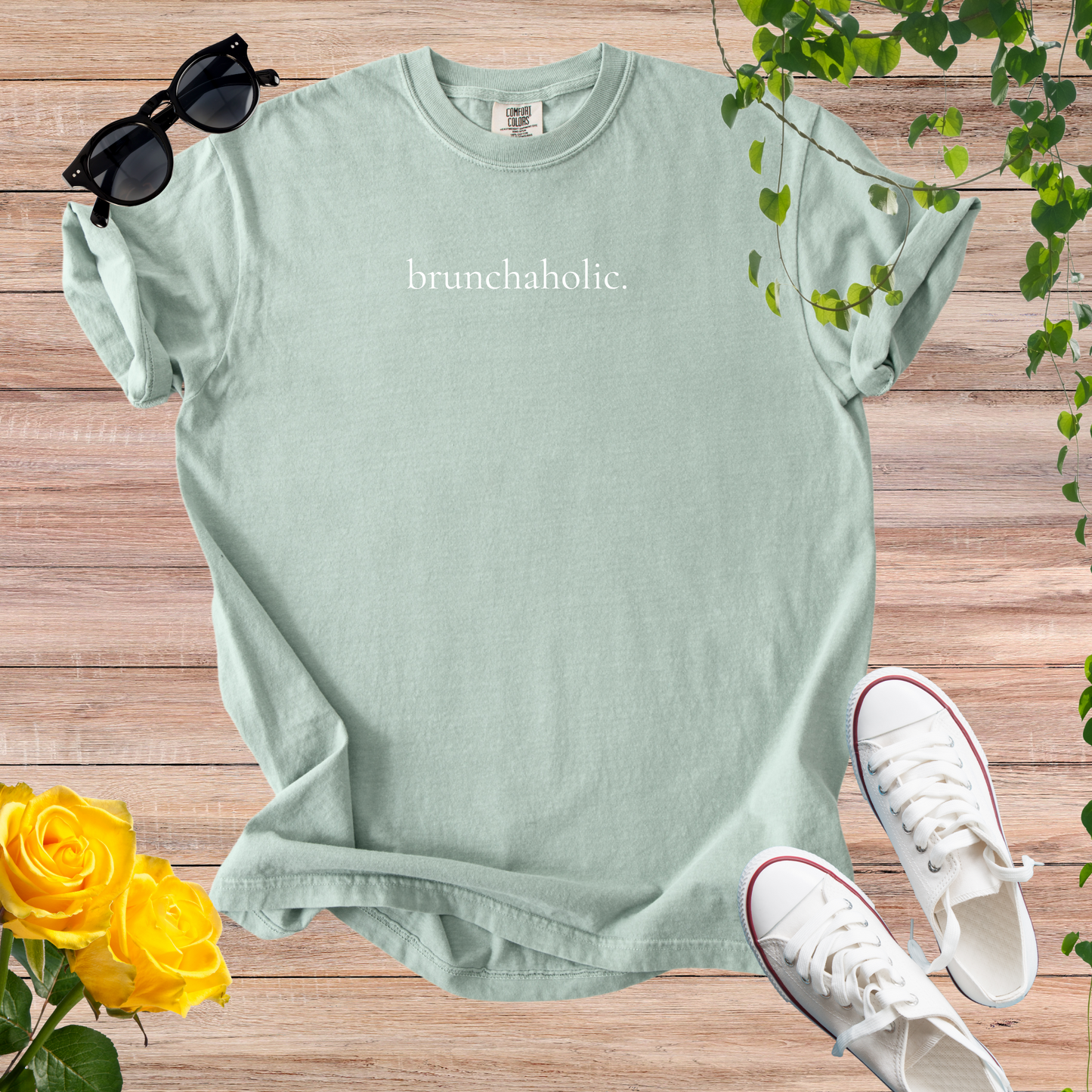 brunchaholic. T-Shirt