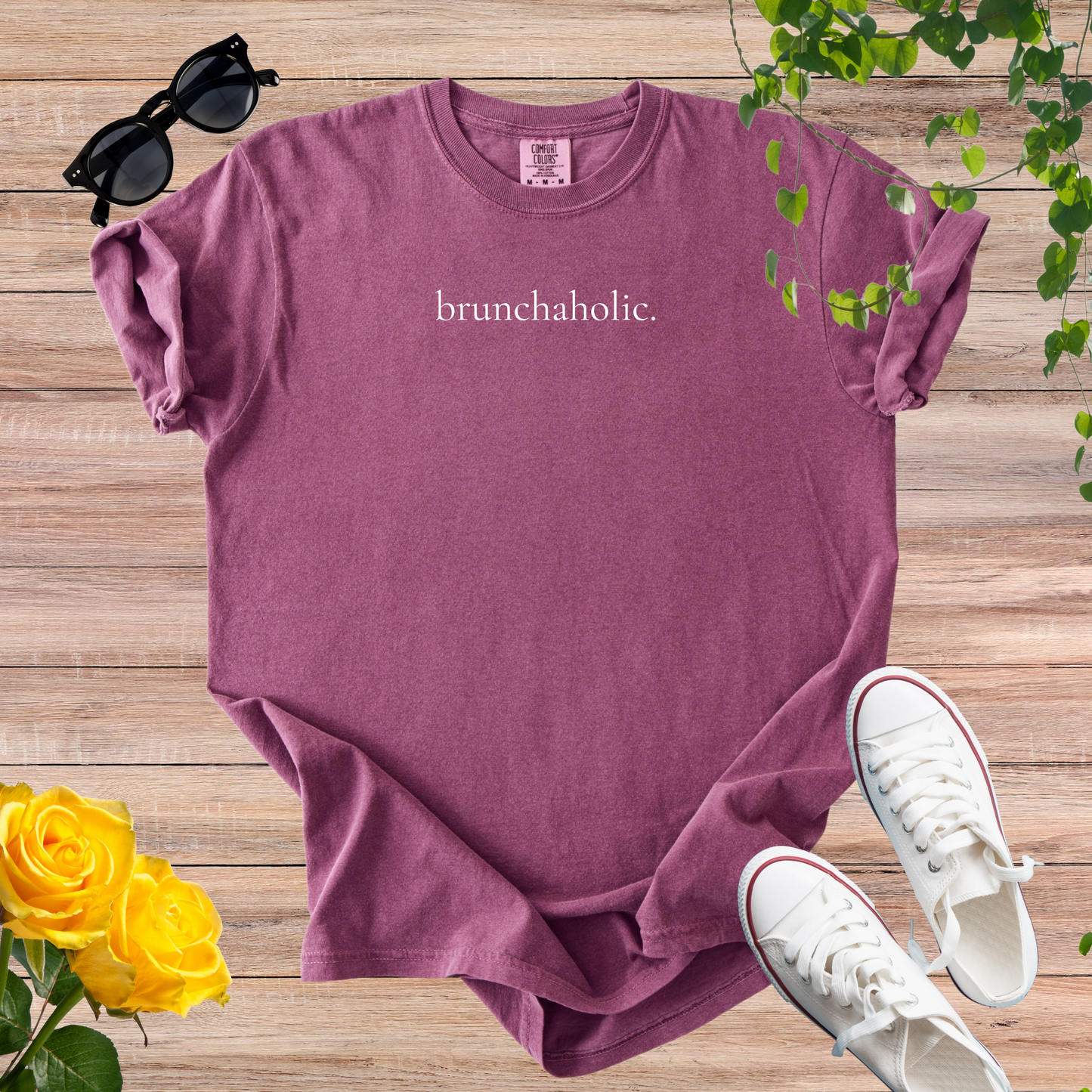 brunchaholic. T-Shirt