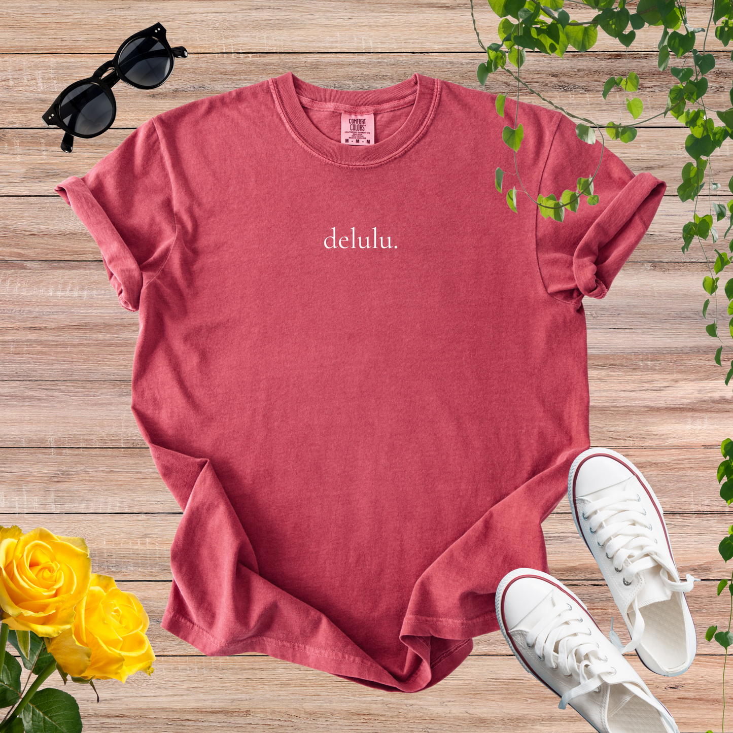 delulu. T-Shirt